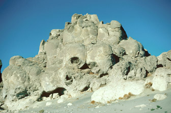 A tufa mound at the Needles Rocks site